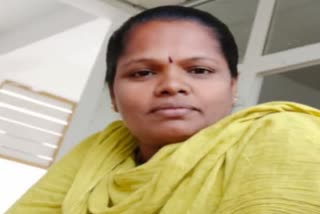 Woman cop commits suicide by hanging in Trichy