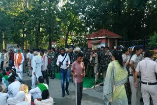 farmers-gathered-outside-the-karnal-mini-secretariat-warning-to-continue-the-strike-till-the-demands-are-not-accepted