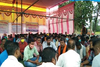 Demonstration of guest teachers for service restoration in Narayanpur