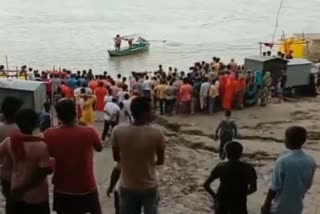 family drowned in ganga