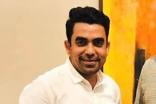 MNS Navi Mumbai city president Gajanan Kale