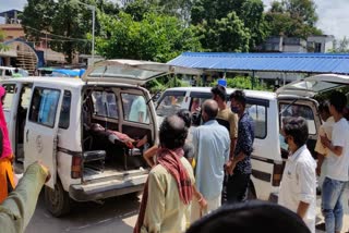 শানসেড ভেঙে হাসপাতালে চিকিৎসাধীন রেশনগ্রাহকেরা