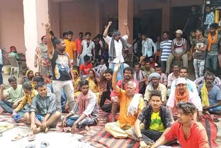 Sweepers of Purnia Municipal Corporation went on indefinite strike