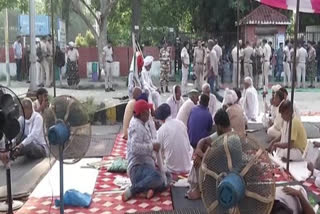 Farmers protest