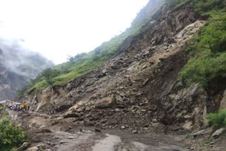 heavy landslide in rampur