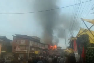 fire Break out in Soura 3 Shopes Got