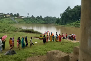 Immersion of Gauri-Shankar's idol