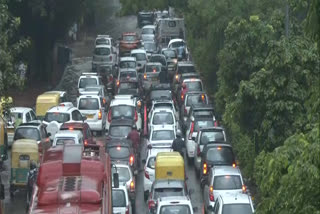 traffic congestion after rain lashes iit gate delhi