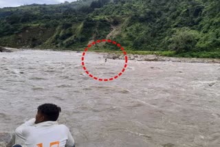Man trapped in Mandakini river