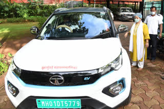 lectric-vehicles-in-convoy-of-bmc