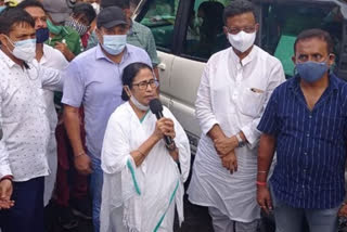 Mamata Banerjee on election campaign at 77 number ward