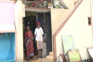 A palike member built home for old couple in davanagere