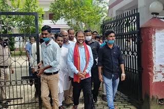 mla-akhil-gogoi-present-in-goalpara-district-judicial-court