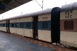 Extra coach facility in 4 pairs of special trains in festive season