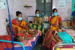 130 children hospitalised  children hospitalised with high fever in Jalpaiguri  children hospitalised with high fever in Bengal  children admitted with high fever and dysentery  130 children hospitalised with high fever in west bengal  പശ്ചിമ ബംഗാളിൽ പനി ബാധിച്ച് 130 കുട്ടികളെ ആശുപത്രിയിൽ പ്രവേശിപ്പിച്ചു  പശ്ചിമ ബംഗാളിൽ പനി  പനി  പശ്ചിമ ബംഗാൾ  ജൽപായ്‌ഗുരി  ജൽപായ്‌ഗുരി പനി  കുട്ടികളിൽ പനി  children hospitalised  high fever in west bengal