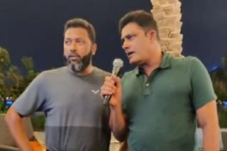 IPL 2021: WATCH Punjab Kings' Anil Kumble, Wasim Jaffer singing old Bollywood songs on Karaoke night