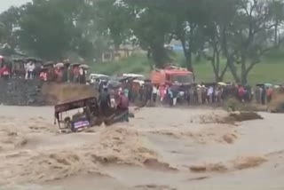 heavy rain in Chatra