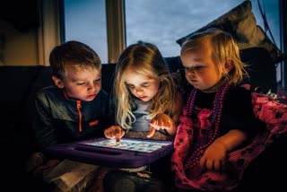 how to reduce kid's screen time, screen time, health hazards of phones, kids health, parenting, parenting tips, how to reduce screen time