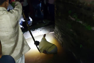 Fruit businessman wash away in drain in Ranchi due to slipping of feet