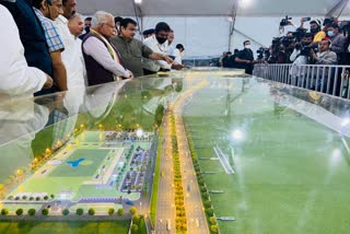 Nitin Gadkari reviews Delhi-Mumbai expressway