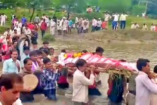 Villagers forced to take last journey from drain