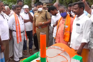 bjp flag post damaged in attur