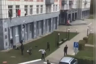 russian university shooting  russian university news  റഷ്യൻ സർവകലാശാല  റഷ്യൻ സർവകലാശാല വാർത്ത  റഷ്യൻ സർവകലാശാലയിൽ വെടിവയ്‌പ്; അഞ്ച് മരണം  റഷ്യൻ യൂണിവേഴ്‌സിറ്റി ഓഫ്‌ പേൺ  At least 5 killed in Russian varsity shooting  At least 5 killed in Russian varsity shooting news  Russian varsity shooting news