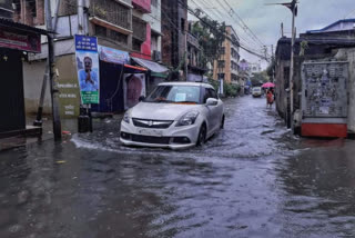 traffic problem in kolkata due to heavy rain