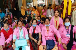 asha-workers-protest-in-ramnagar-ramdutt-sanyukt-hospital