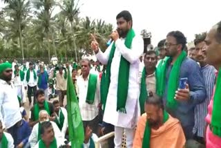 Farmers protest in Athani