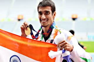 Indian para high jumper Sharad Kumar  Paralympic bronze medalist Sharad  Sharad Kumar admitted to AIIMS  AIIMS  chest tightness  पैरालंपिक कांस्य पदक विजेता शरद कुमार  सीने में दर्द  अखिल भारतीय आयुर्विज्ञान संस्थान