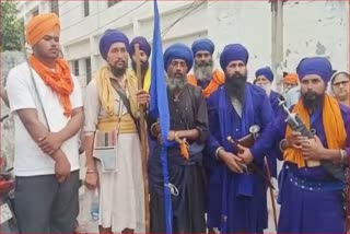 ਬੇਅਦਬੀ ਮਾਮਲਾ: ਇਨਸਾਫ ਨਾ ਮਿਲਣ 'ਤੇ ਨਿਹੰਗ ਸਿੰਘ ਫੌਜਾਂ ਟਾਵਰ ਚੜ੍ਹੀਆਂ