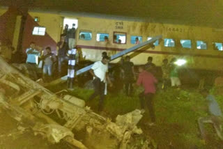 train-and-tipper-accident-in-bengaluru