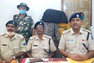 2 plfi naxalites arrested by lohardaga police