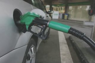 કાચા તેલની કિંમતમાં થયો ઘટાડો, આજે સતત 16મા દિવસે Petrol-Dieselની કિંમત સ્થિર