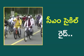 Manoharlal Khattar rides a bicycle