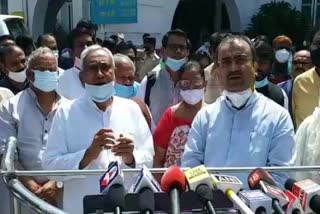 मुख्यमंत्री नीतीश कुमार ने स्वास्थ्य मंत्री मंगल पांडे