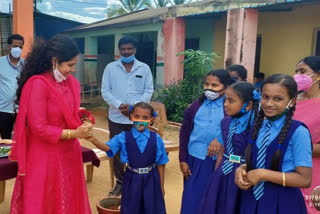 koratagere-tahasildar-visits-govt-schools-every-week-for-its-quality-inspection