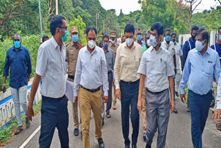 iraianbu  iraianbu inspected important lakes in chennai  iraianbu inspected important lakes  chennai news  chennai latest news  இறையன்பு  தலைமை செயலாளர்  தலைமை செயலாளர் இறையன்பு  ஏரிகளை ஆய்வு செய்தார் இறையன்பு  ஏரிகளை ஆய்வு  பருவமழை  சென்னை செய்திகள்