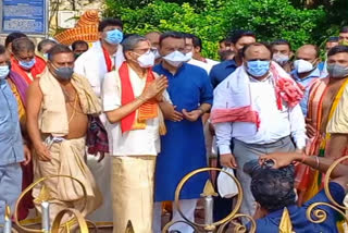 CJI NV Ramana offers prayers at Puri Jagannath temple