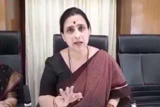 Chitra Wagh visit Mahabaleshwar victim girl