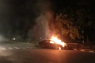 chandigarh fire in car