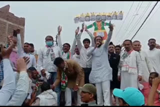 congress-protest-regarding-waterlogging-in-kirari