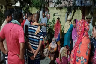 Women protested in lalkuan Kotwali