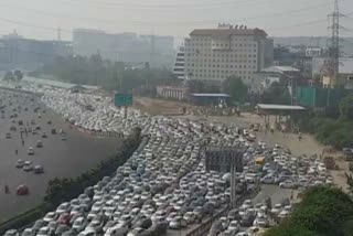 Delhi-Gurugram Border Traffic Jam