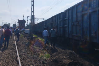 goods train derailed in koderma station