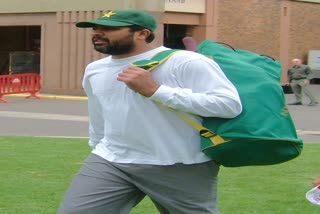 Inzamam ul haq gets heart attack