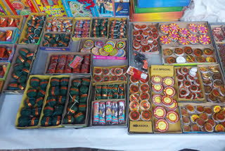 complete-ban-on-bursting-and-sale-of-all-kinds-of-firecrackers-in-delhi