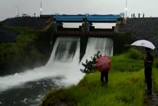 मोरबे धरण ओव्हरफ्लो