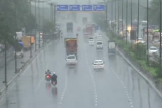 maharastra rain  heavy rain Maharashtra 13 dead  heavy rain Maharashtra  മഹാരാഷ്ട്രയില്‍ കനത്ത മഴ  മഹാരാഷ്ട്രയില്‍ മഴ  മഹാരാഷ്ട്ര മഴ  മുംബൈ